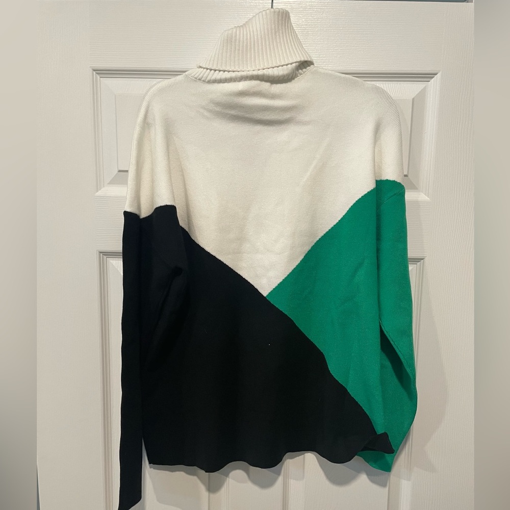 Women’s sweater size XL